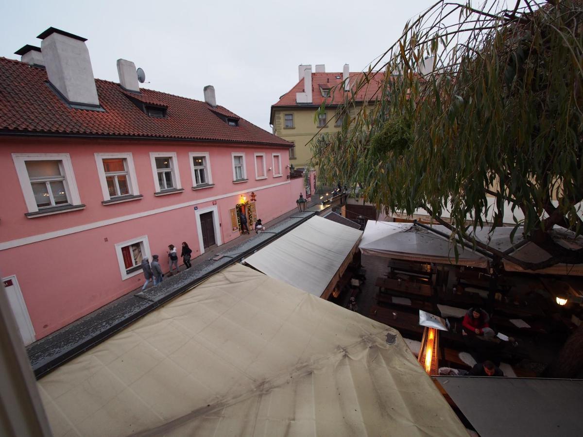 White Swan Boutique Apartments Prague Extérieur photo