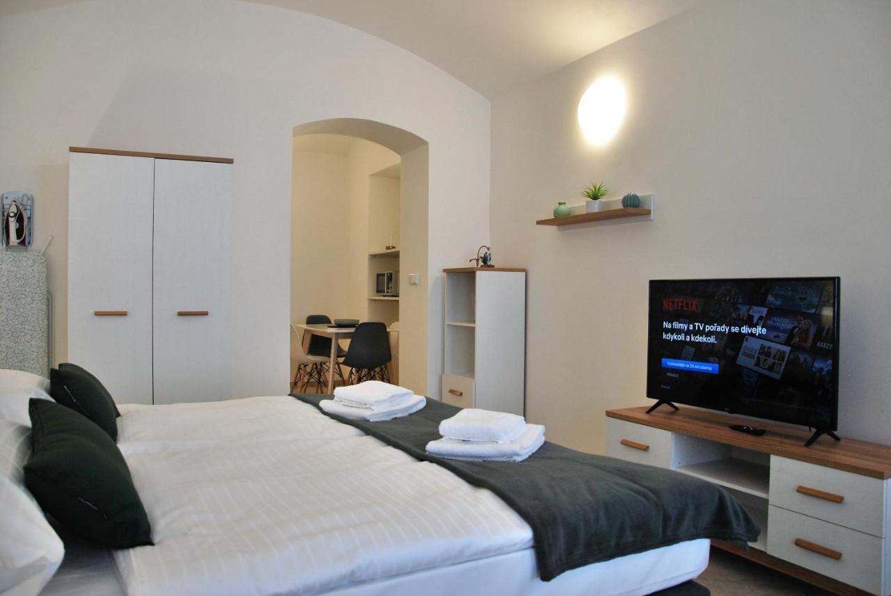 White Swan Boutique Apartments Prague Extérieur photo