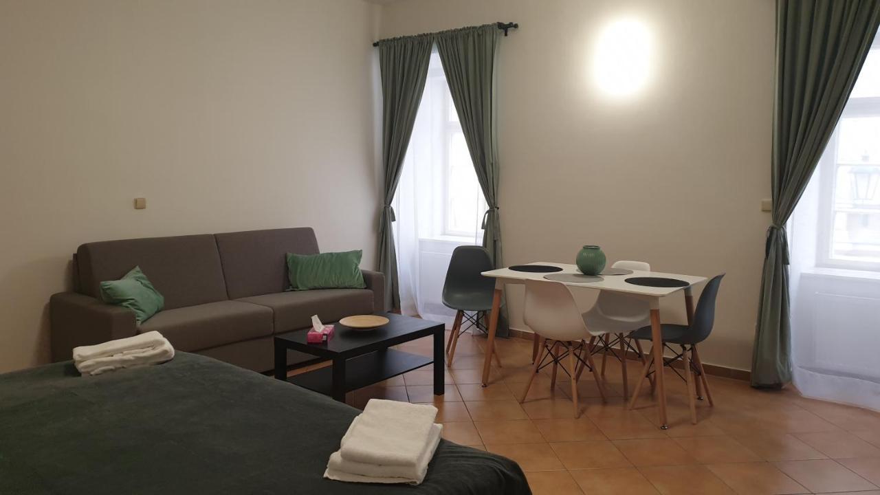White Swan Boutique Apartments Prague Extérieur photo