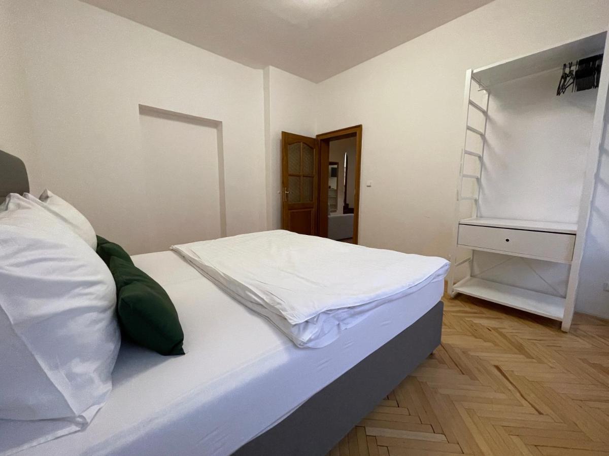 White Swan Boutique Apartments Prague Extérieur photo