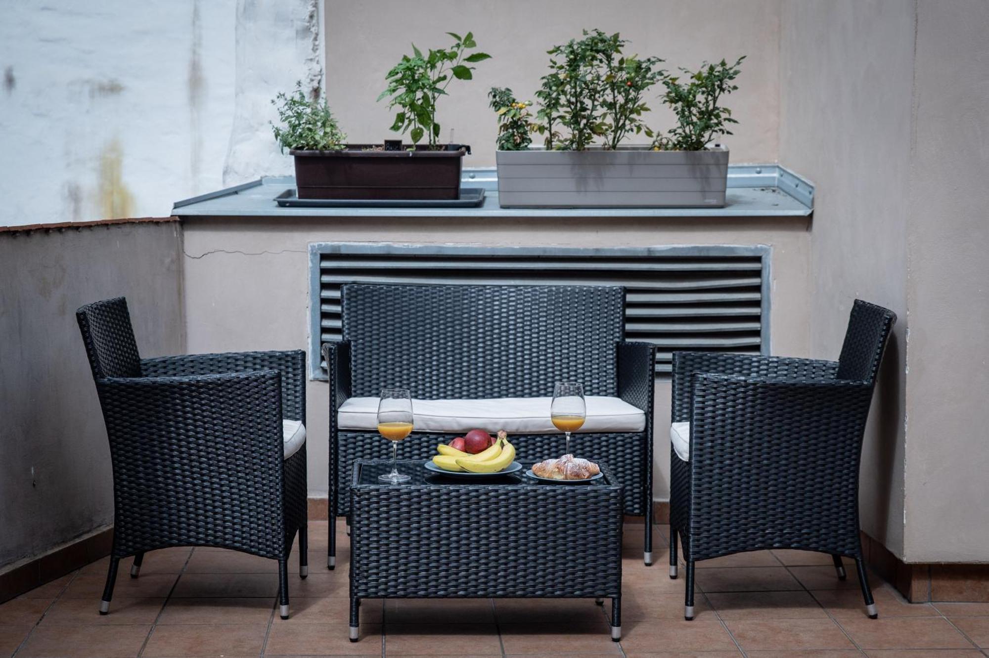 White Swan Boutique Apartments Prague Extérieur photo